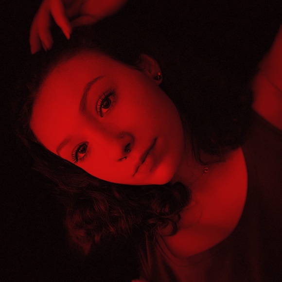 Meet your Posher, Madison - Picture 1 of 1